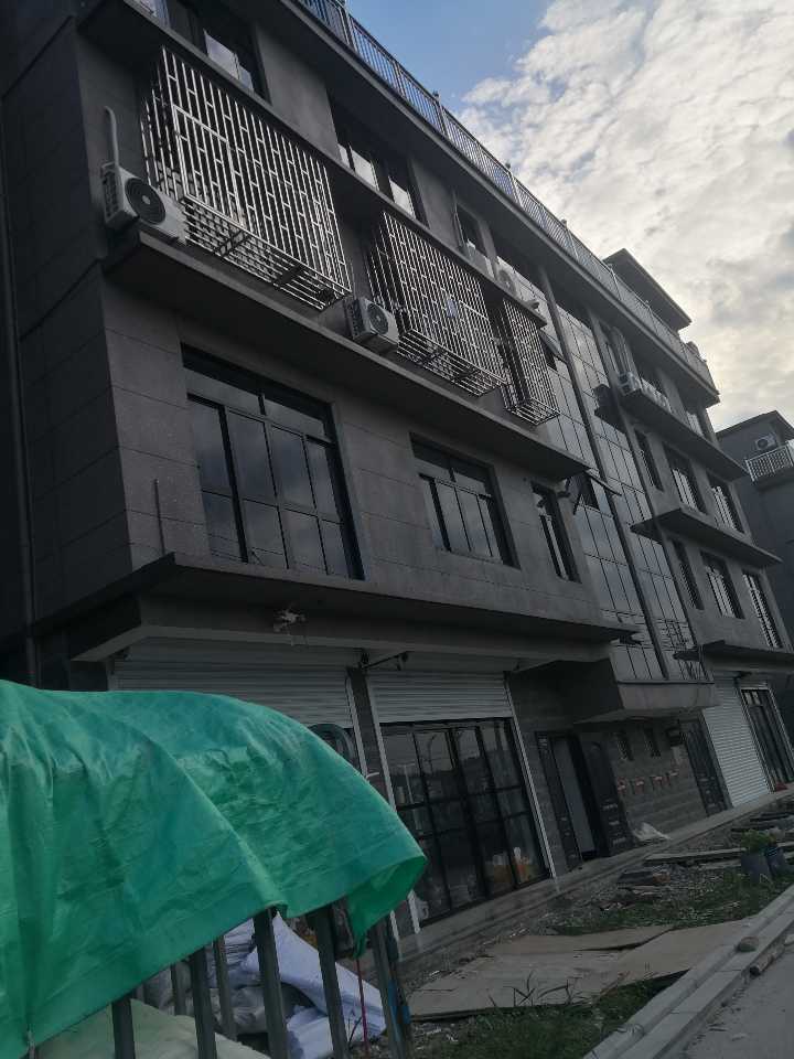 380平自建房出租