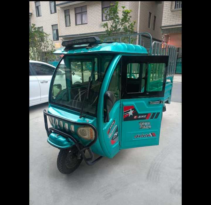 三轮车转让，五个水电瓶，能跑90公里