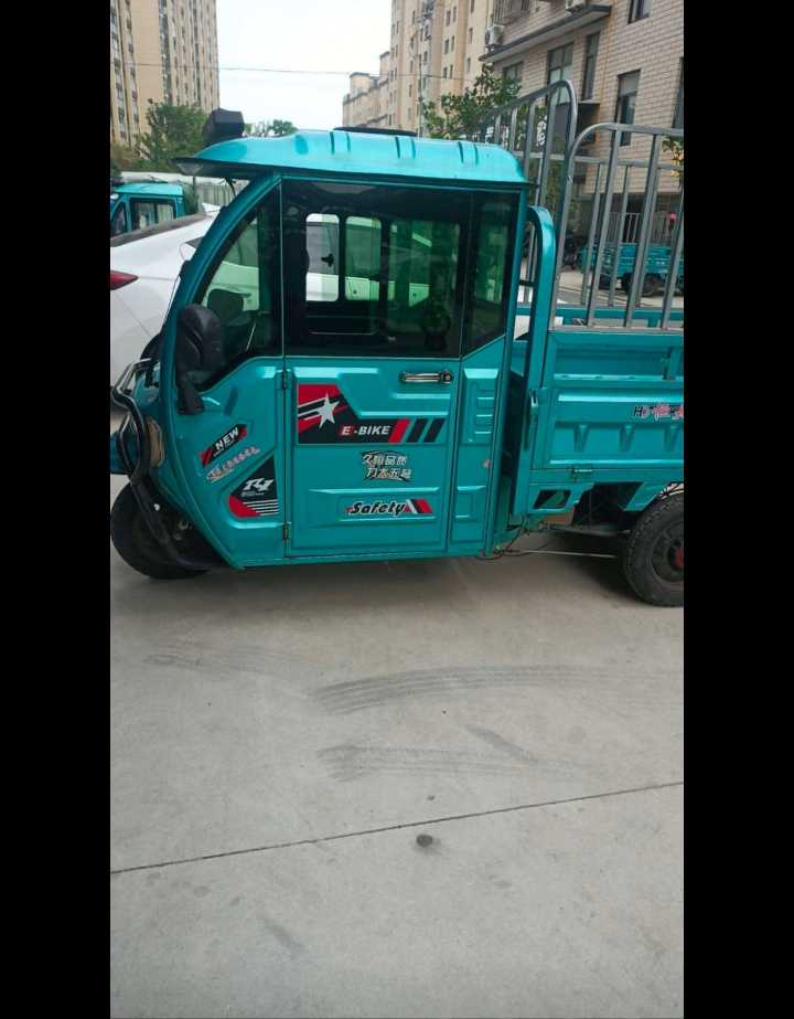 三轮车转让，五个水电瓶，能跑90公里