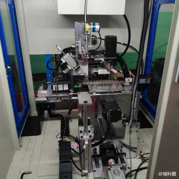 专做各种注塑拉尾，绳子吊坠，注塑袖袢，源头工厂