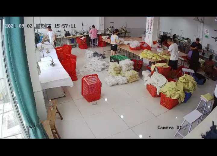 依之轩服饰工厂 招整件车位15名 大烫2名 锁眼2名 钉扣2名