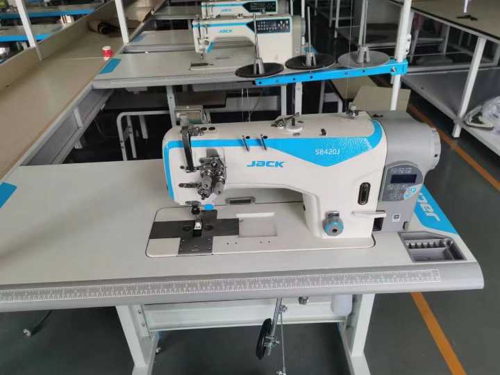 9.9成新 杰克电脑双针2台，好品牌捡漏，需要的电我