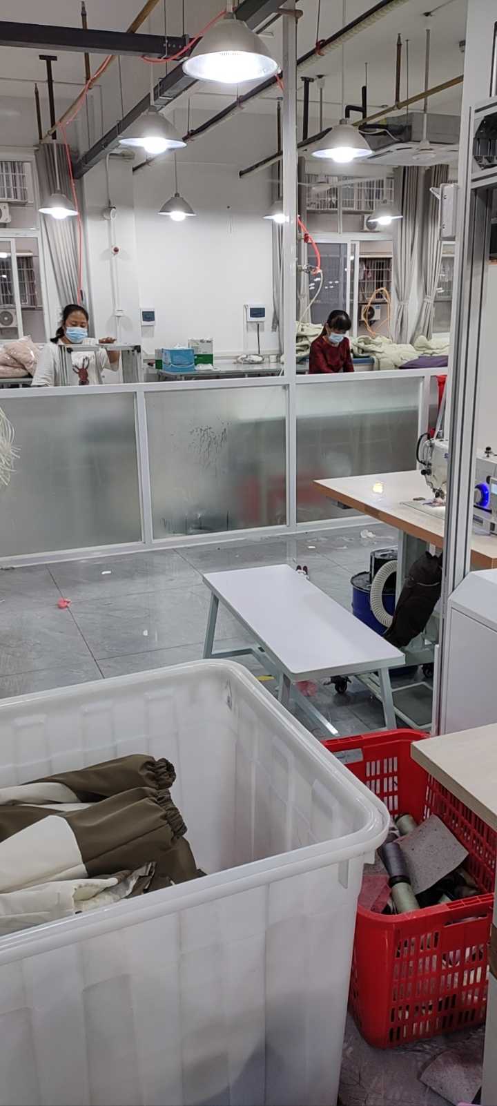 金艳丽服装厂：招临工