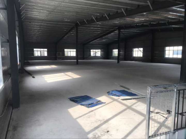 刁东厂房整体出租 钢构两层2100平 有电梯 住房500平砖混4层 单家独院三相电