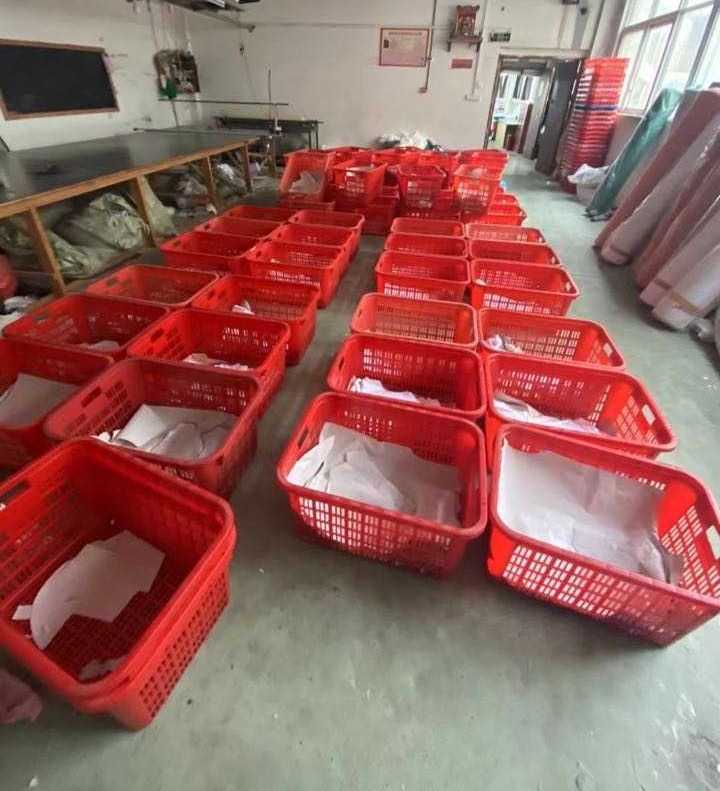 招一名专业上袖子 插肩袖450一天 下班结账 眼子勿扰