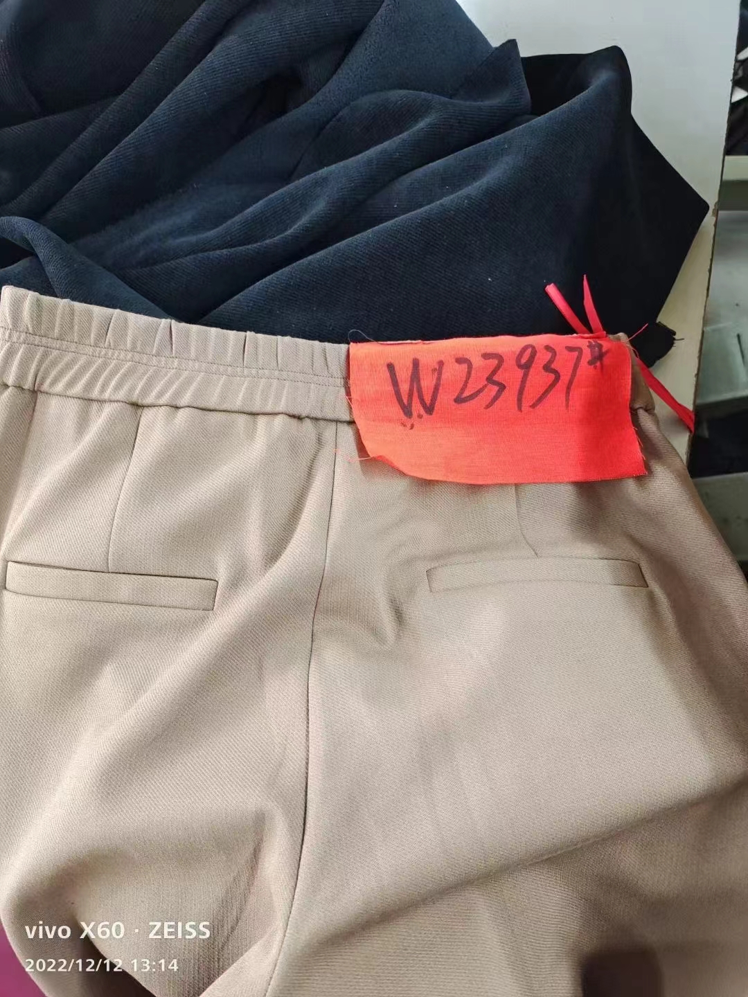 盘龙城专业女裤：招前片 后片 上腰 合档师傅 工资过万