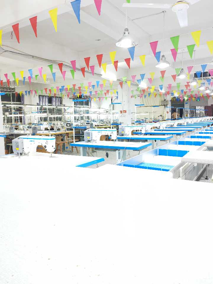 鑫锦鸿诚招：厂长 车工 大烫 质检 发片 夹克款 货源充足发粮准时