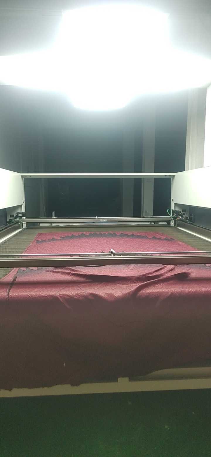 大型激光机 承接：切毛，动漫服饰加工