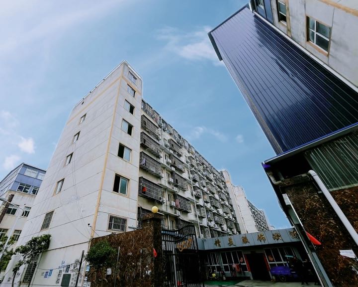 诚招：包流车工20名 12000+成件车工/夫妻班子10名（精美服饰）