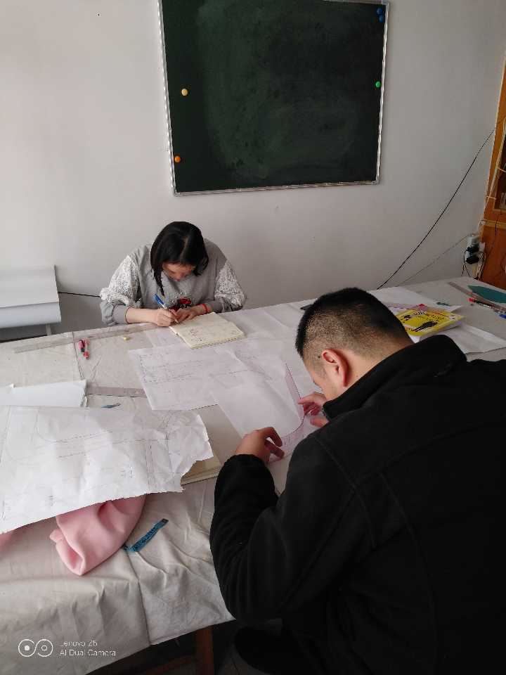 武汉金典服装打版设计培训，实操教学1对1，包教会