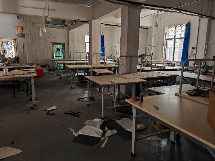 整体转让：模板绗线加工厂，新款航线机十台，浙商产业园边上