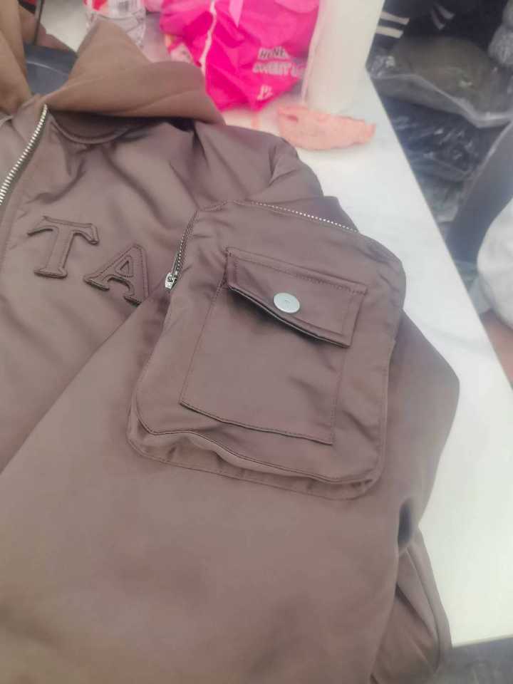 上衣外发：牛仔羽绒服、男装、女装，欢迎汉川、天门、洪湖、潜江等地加工厂