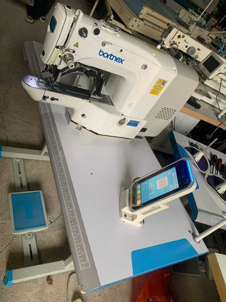 平三针、差动机、链三针 等专机出租《东盛缝制》